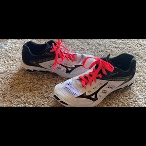 Mizuno Women's Lightning Z5 White Black Indoor Court Volleyball shoe size 10.5